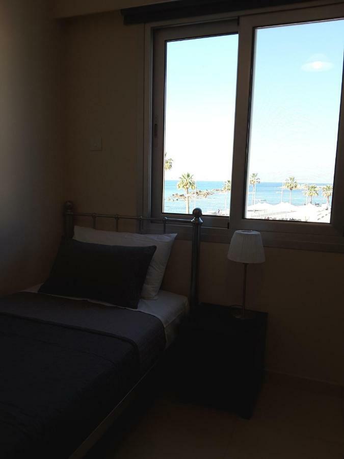 Lighthouse By The Sea Lovely 2Bdr Apartment Pafos Zewnętrze zdjęcie