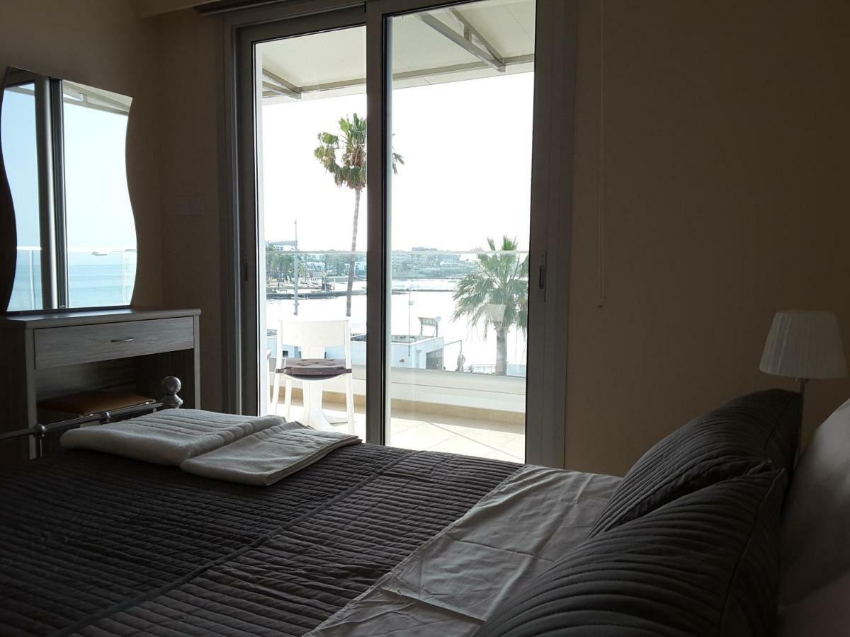 Lighthouse By The Sea Lovely 2Bdr Apartment Pafos Zewnętrze zdjęcie