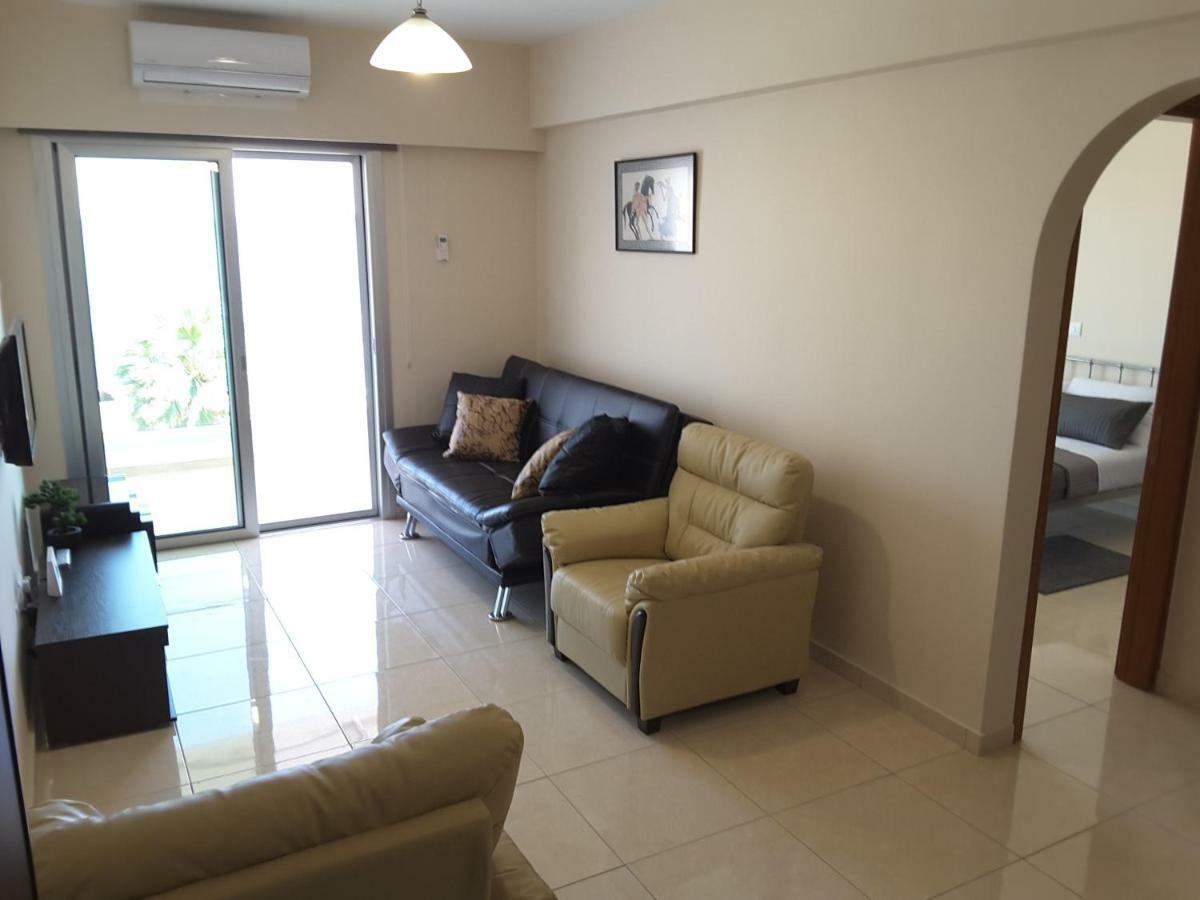 Lighthouse By The Sea Lovely 2Bdr Apartment Pafos Zewnętrze zdjęcie